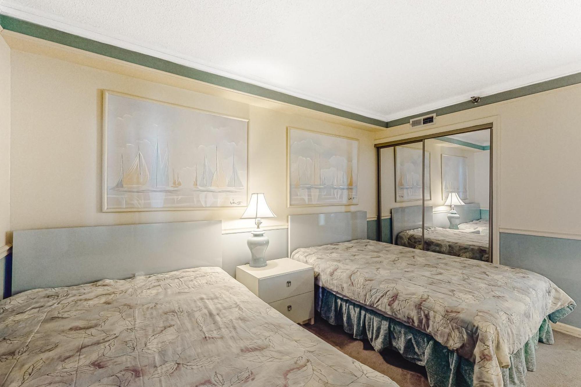 Plaza II Hotel Оушън Сити Стая снимка